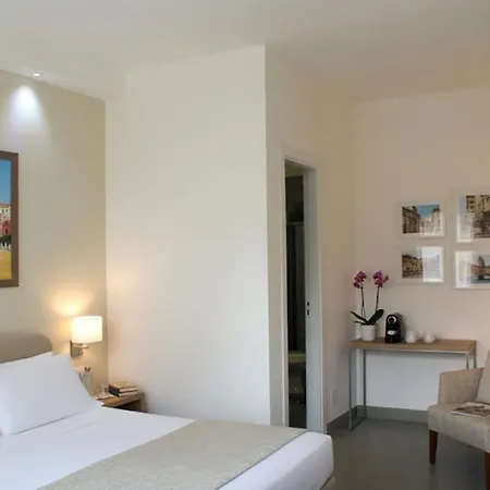 מלון Calysea - Breakfast & Brunch Until 13-00 Included - Free Private Parking טרופאה