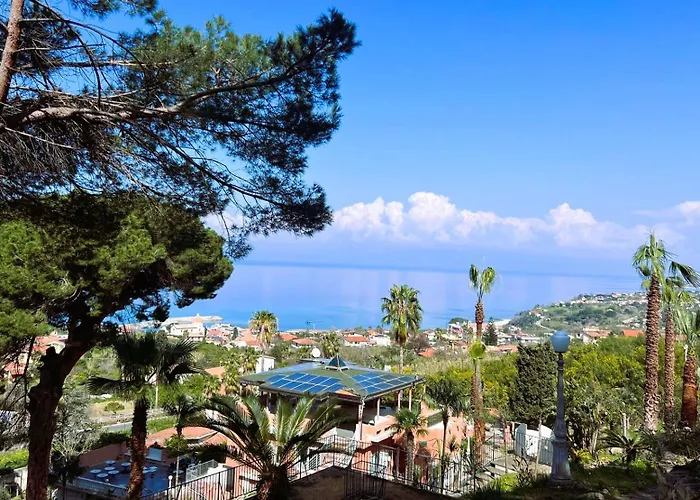 Calysea - Breakfast & Brunch Until 13-00 Included - Free Private Parking Tropea