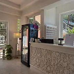 Hotell Calysea - Breakfast & Brunch Until 13-00 Included - Free Private Parking