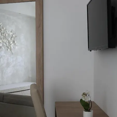 - Giardino Marchese D'altavilla 3*