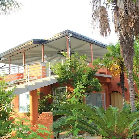 - Giardino Marchese D'altavilla מלון