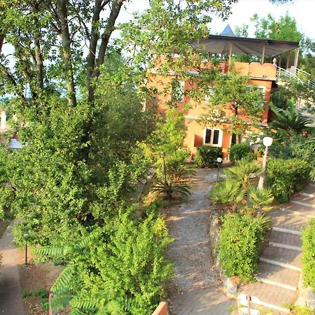 阿尔塔维拉侯爵花园酒店 酒店 3*