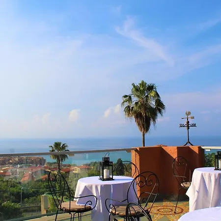 阿尔塔维拉侯爵花园酒店 酒店 3*