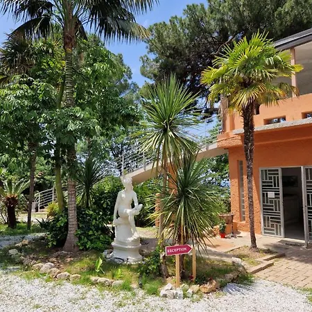 阿尔塔维拉侯爵花园酒店 酒店