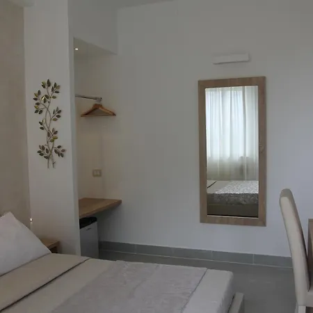 מלון - Giardino Marchese D'altavilla טרופאה