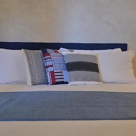 Hotel Calysea - Breakfast & Brunch Until 13-00 Included - Free Private Parking 3*