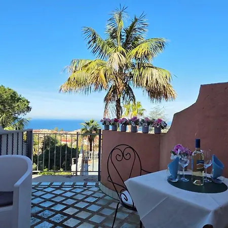 Hotel Calysea - Breakfast & Brunch Until 13-00 Included - Free Private Parking