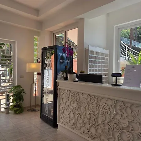 Otel Calysea - Breakfast & Brunch Until 13-00 Included - Free Private Parking