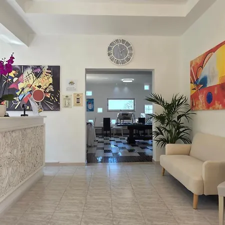 Calysea - Breakfast & Brunch Until 13-00 Included - Free Private Parking Tropea
