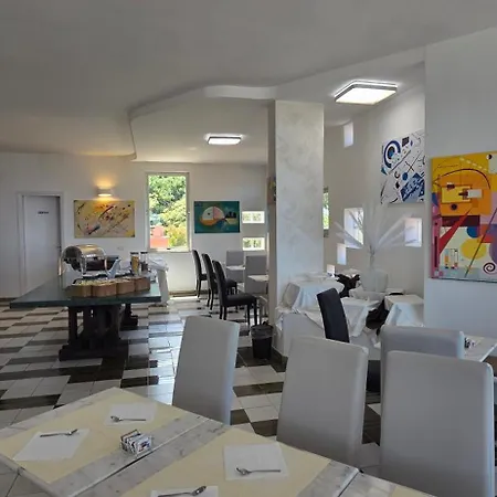 Calysea - Breakfast & Brunch Until 13-00 Included - Free Private Parking 3* Tropea