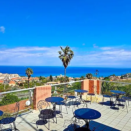 Calysea - Breakfast & Brunch Until 13-00 Included - Free Private Parking