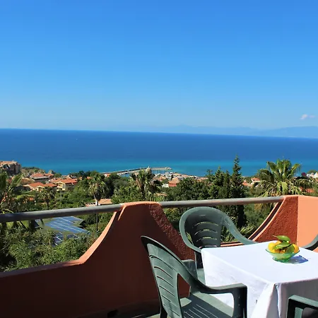 Calysea - Breakfast & Brunch Until 13-00 Included - Free Private Parking Tropea