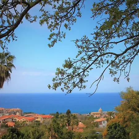 Calysea - Breakfast & Brunch Until 13-00 Included - Free Private Parking Tropea