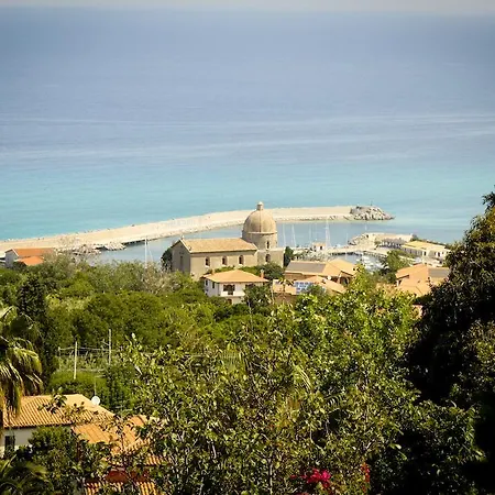 Calysea - Breakfast & Brunch Until 13-00 Included - Free Private Parking 3*