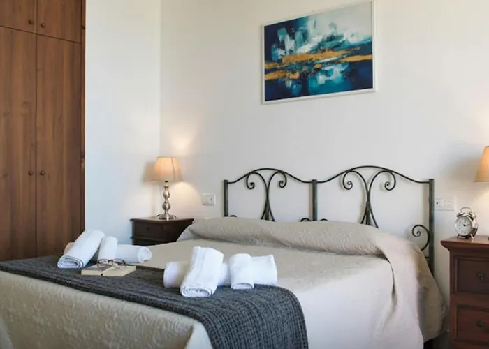 Calysea - Breakfast & Brunch Until 13-00 Included - Free Private Parking טרופאה