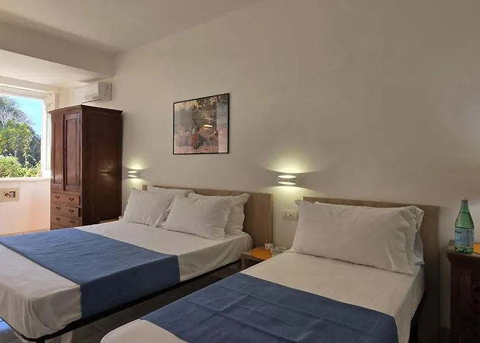 Calysea - Breakfast & Brunch Until 13-00 Included - Free Private Parking Hotell