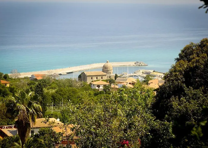 Calysea - Breakfast & Brunch Until 13-00 Included - Free Private Parking 3*